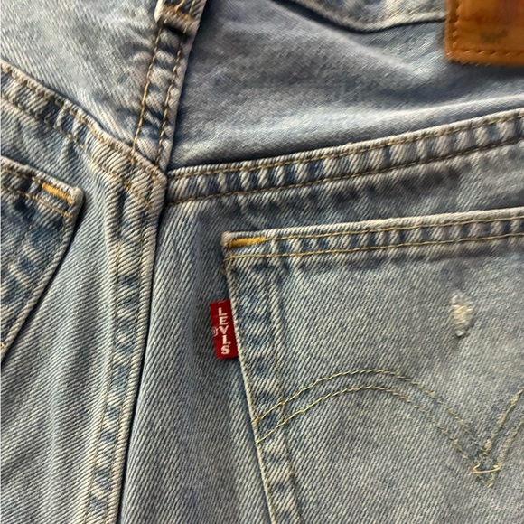 Levi's Women's 501 Original Light Blue Denim Shorts 28 - Picture 9 of 16